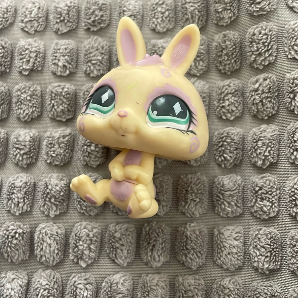 Littlest pet shop bunny